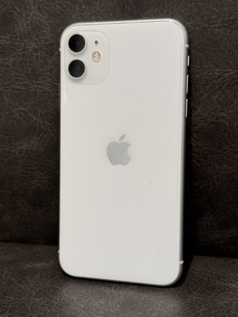 Apple iPhone11 64GB ホワイト MHDC3J/A
