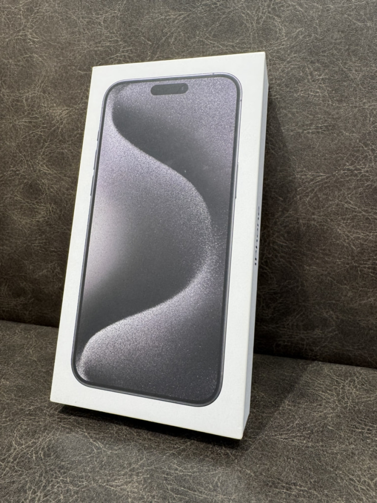 Apple iPhone15ProMAX ブルーチタニウム 512GB NU6X3J/A