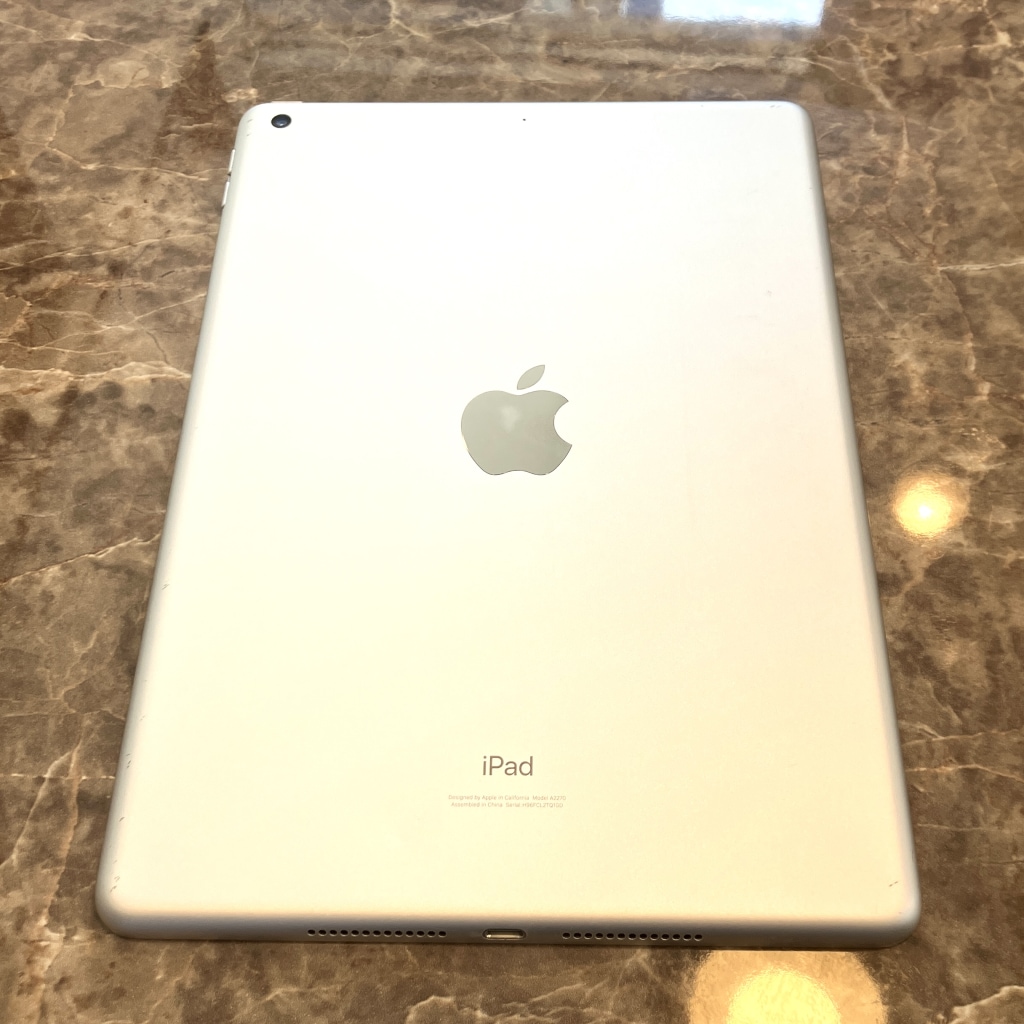 iPad第8世代 Wi-Fiモデル 32GB シルバー MYLA2J/A