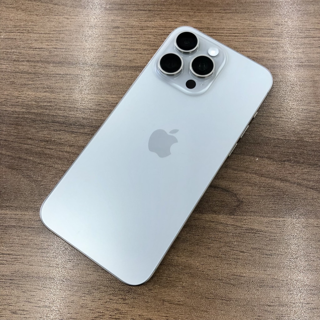 Softbank/SIMロック解除 iPhone15ProMax 256GB ナチュラルチタニウム MU6R3J/A