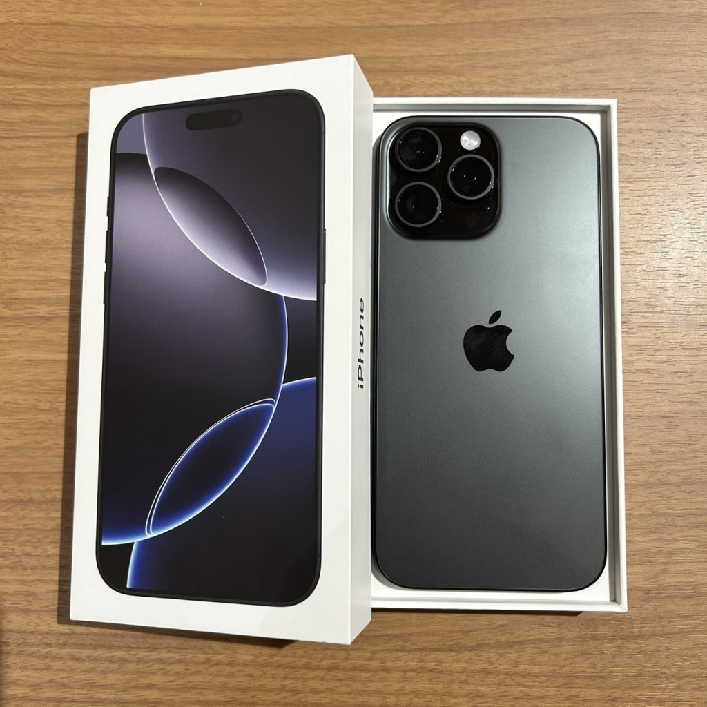 SIMロック解除(au) iPhone16ProMAX 256GB ブラックチタニウム MYWG3J/A