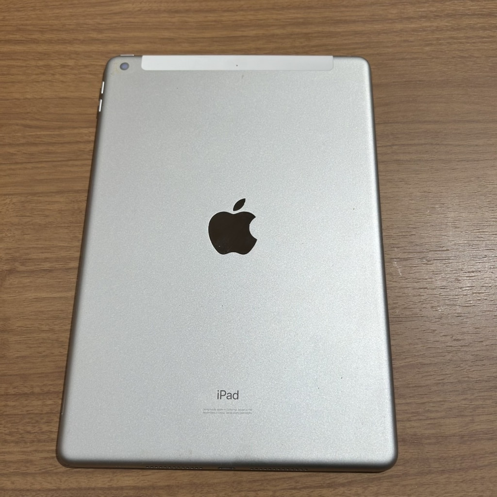 Softbank iPad 10.2inch 第7世代 Wi-Fi+Cellular 32GB シルバー MW6C2J/A