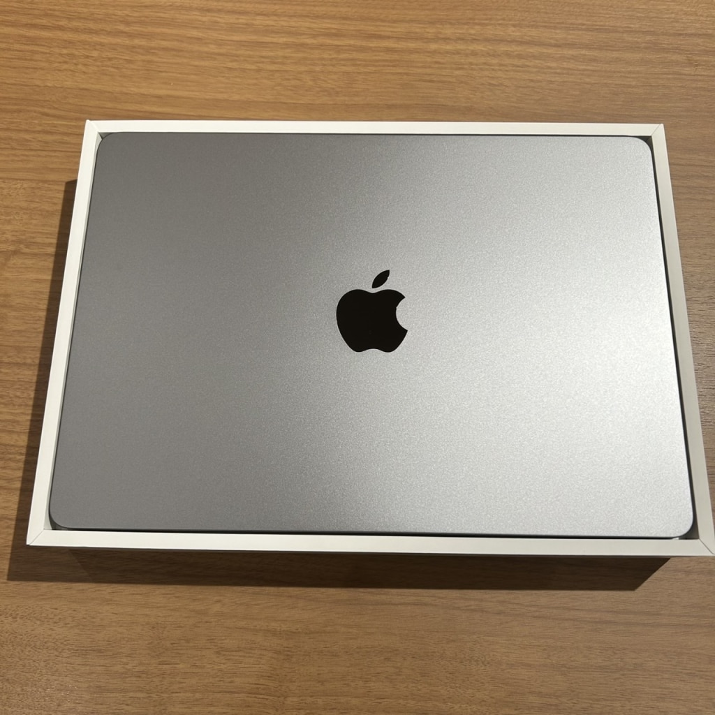 Macbook Air 13.6インチ 16GB/512GBSSD MXCU3J/A