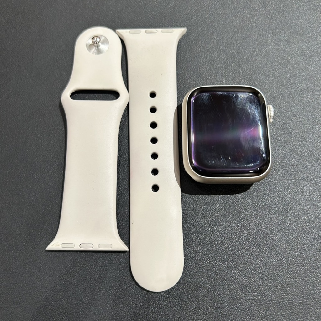 Apple Watch Series8 41mm GPS スターライトアルミニウムケース/スターライトスポーツバンド MNP63J/A