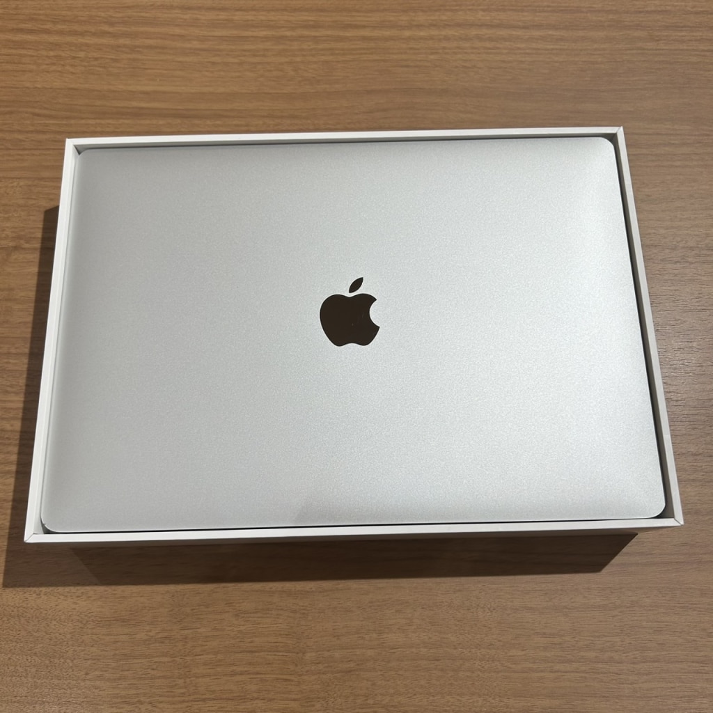 MacBookAir 13インチ 2020 8GB 256GB M1シルバー MGN93J/A