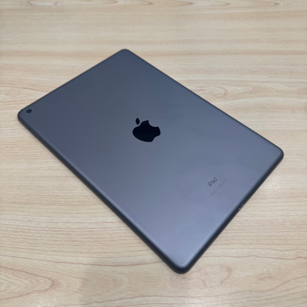 iPad 第7世代 128GB Wi-Fi スペースグレイ MW772J/A