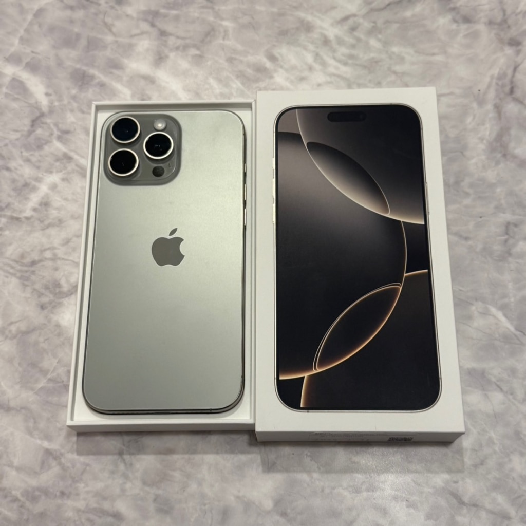 SIMロック解除(au)iPhone16ProMax 256GB ナチュラルチタニウム MYWK3J/A