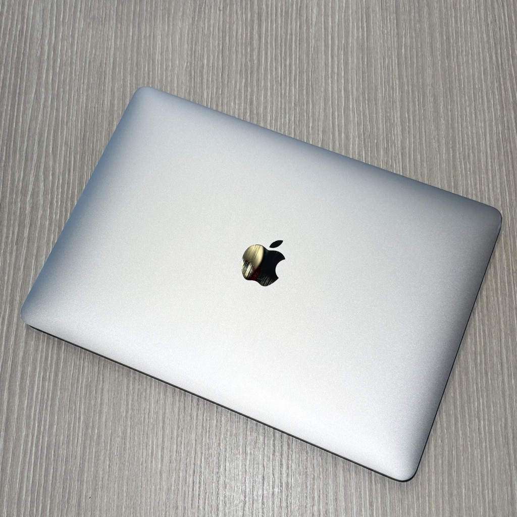 MacBookAir 2020 13インチ 8GB 256GB