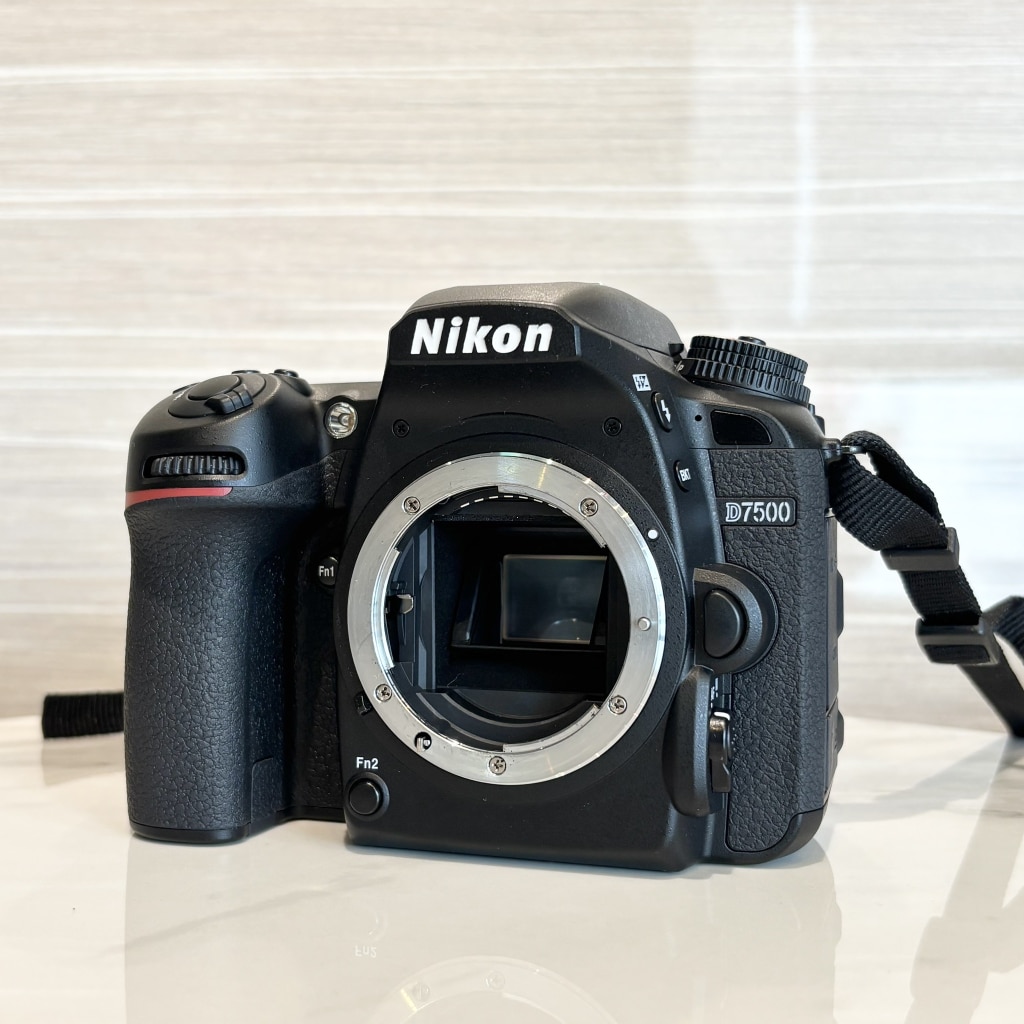 Nikon D7500 18-140 VR レンズキット