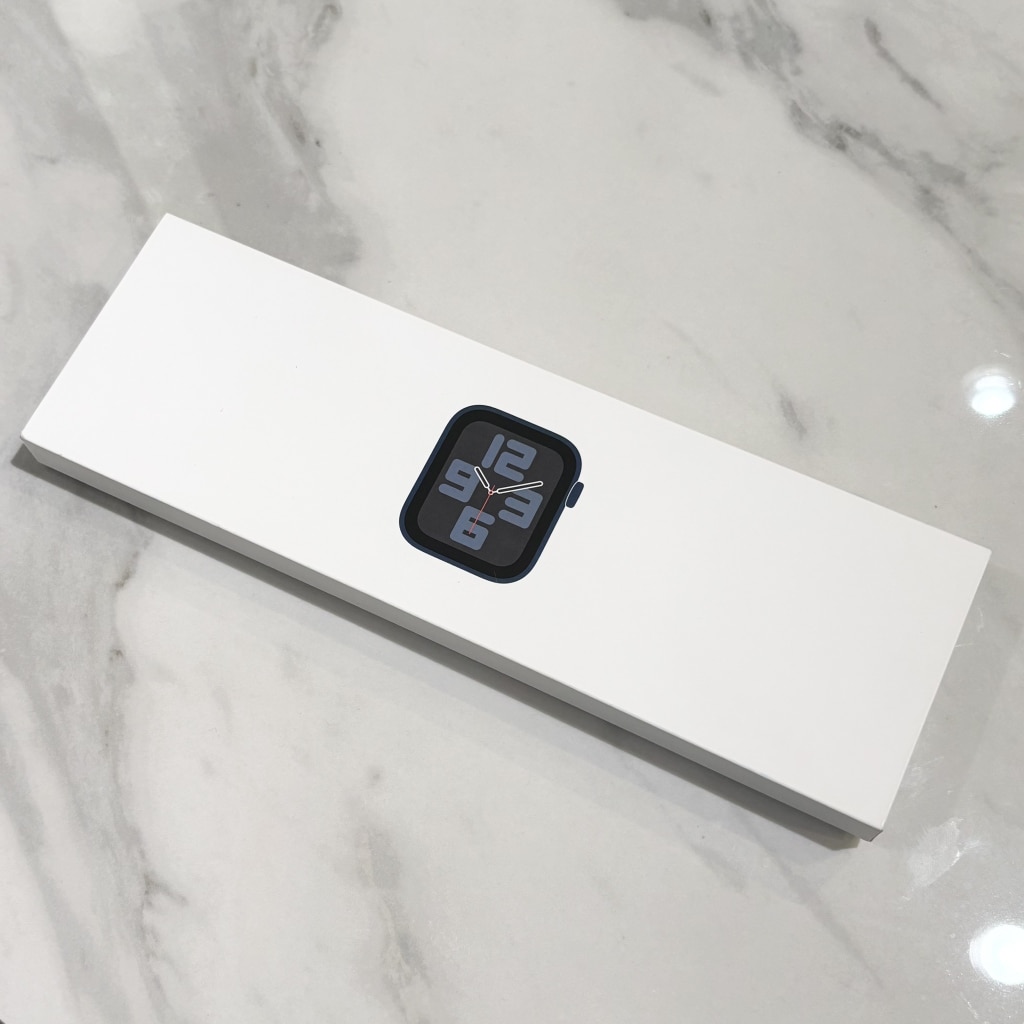 Apple Watch SE 第2世代 40mm GPSモデル ミッドナイトアルミニウム MRTR3J/A