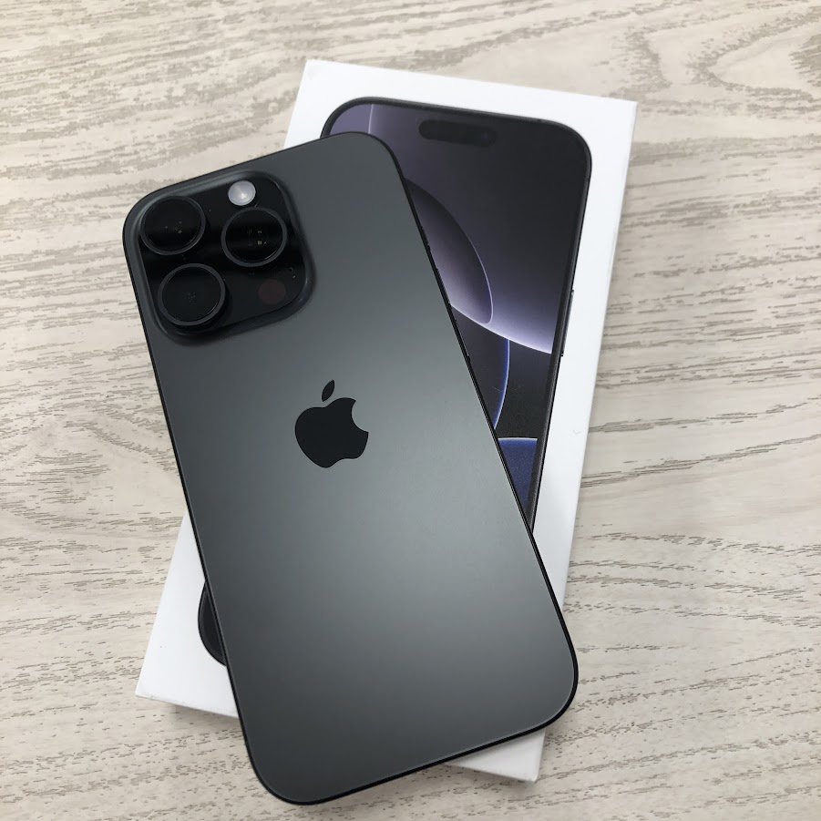 SIMロック解除(au) iPhone 16 pro 256GB ホワイトチタニウム MYN13J/A