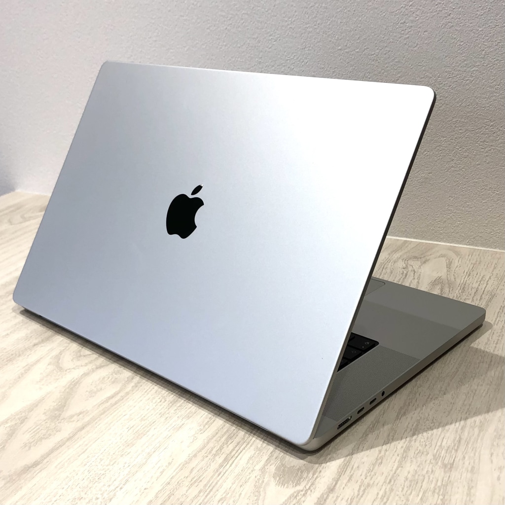 Apple MacBook Pro 16インチ 2023 32GB 1TB MNWE3J/A