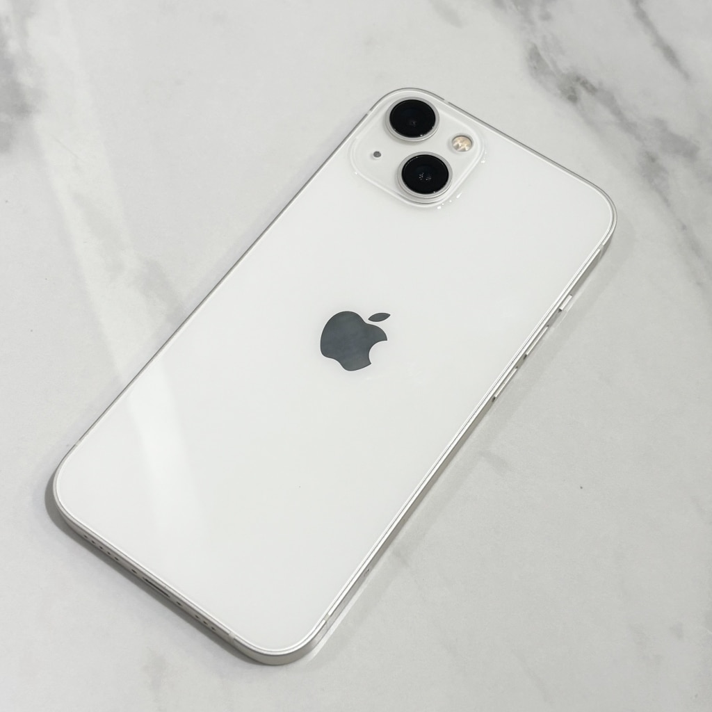 iPhone13 256GB スターライト MLNJ3J/A