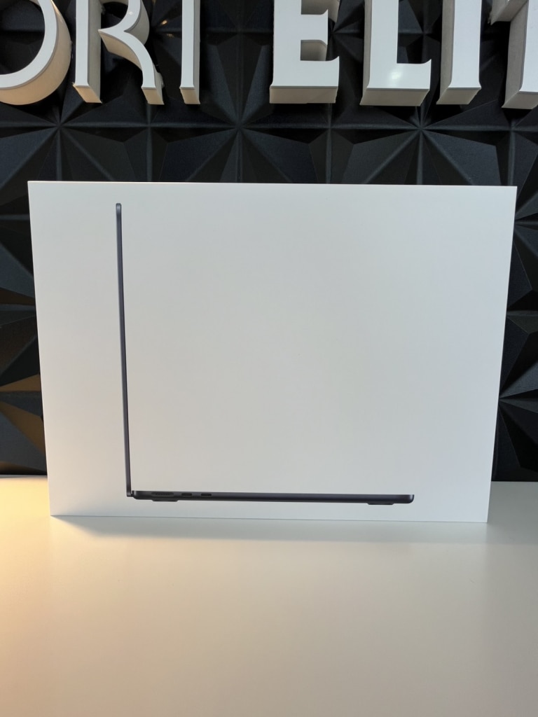 MacBook Air M2 13インチ 2022 16GB 1TB CTOモデル