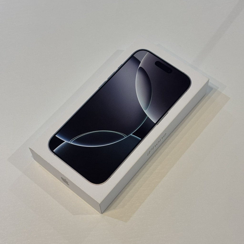 SIMロック解除(Softbank) iPhone16Pro 128GB ホワイトチタニウム MYMW3J/A