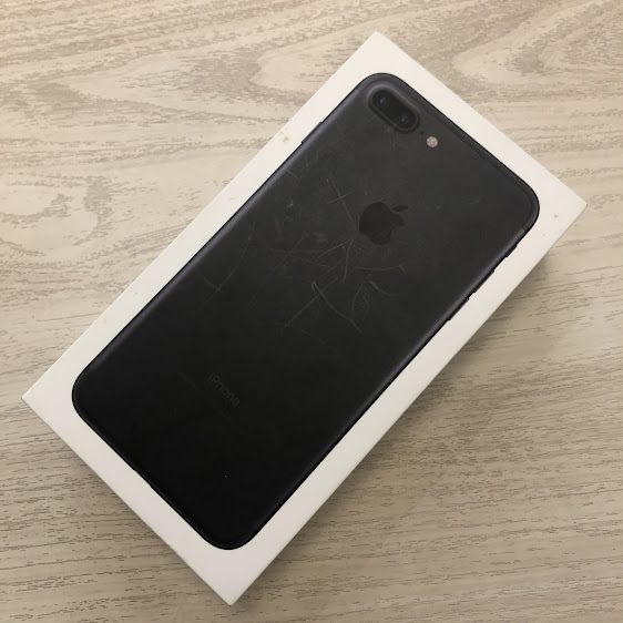 SIMロック解除(docomo) iPhone7 Plus 128GB ブラック MN6F2J/A