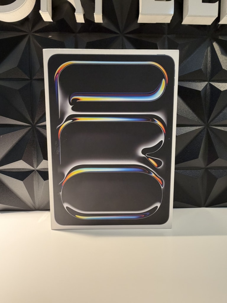 iPad Pro 11 第5世代 Wi-Fi 256GB MVV83J/A