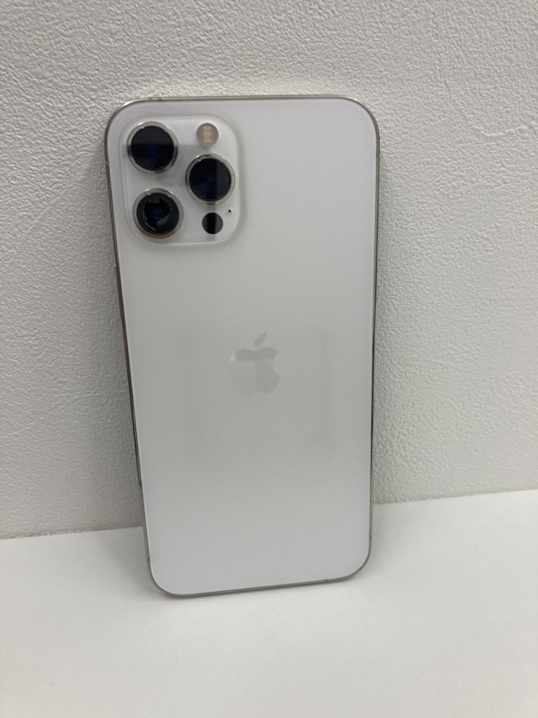 au(SIMロック解除)iPhone12ProMax 128GB シルバー MGCV3J/A