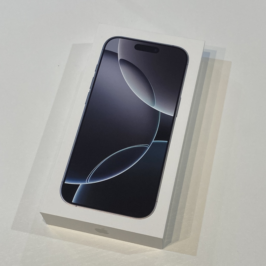 SIMロック解除(Softbank)  iPhone 16 pro 256GB ホワイトチタニウム MYN13J/A