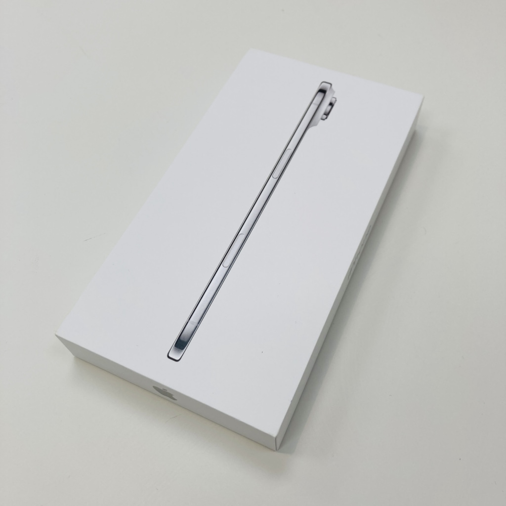 iPhone Air 256GB クラウドホワイト MG284J/A