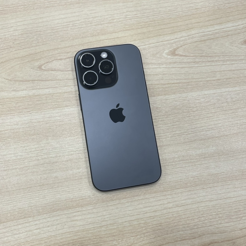 SIMロック解除(au) iPhone16Pro 256GB ブラックチタニウム MYN03J/A