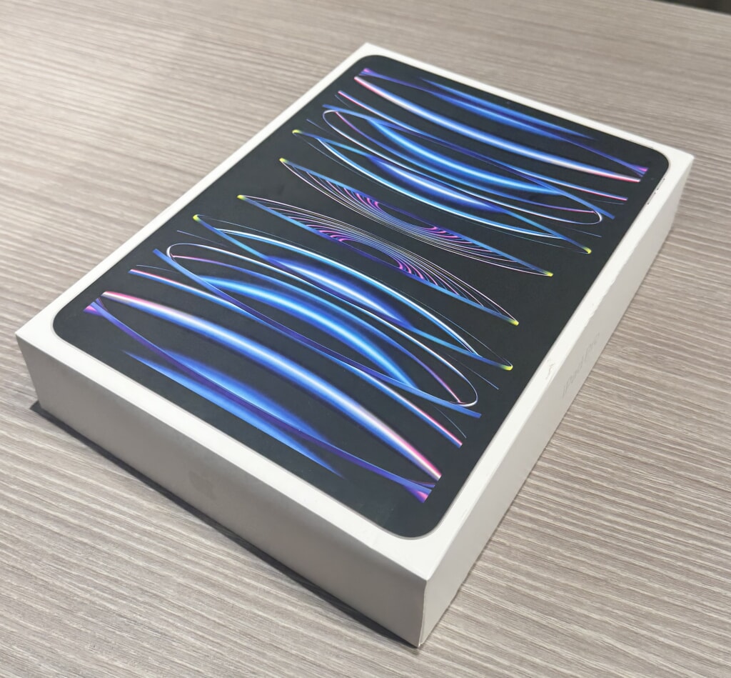 iPad Pro 11インチ 第4世代 Wi-Fiモデル 1TB MNXL3J/A