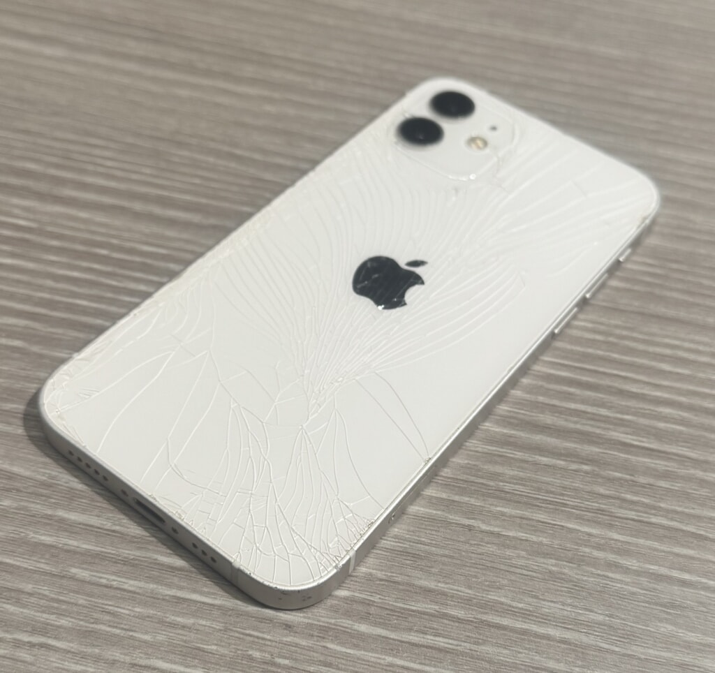 SIMロック解除(docomo) iPhone12 64GB ホワイト MGHP3J/A