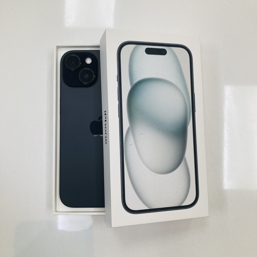 国内版SIMフリー iPhone15 256GB ブラック MTMN3J/A