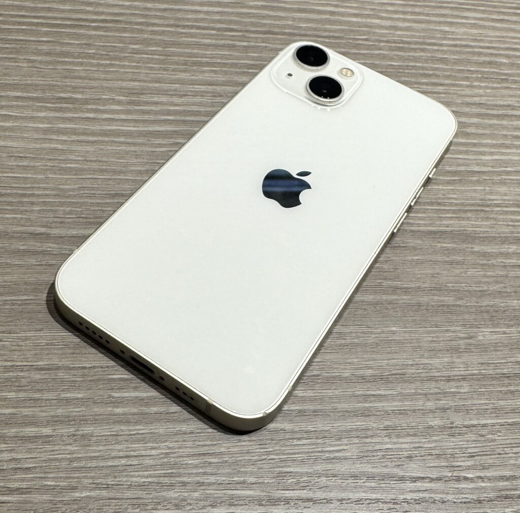 SIMロック解除(au)iPhone13 256GB スターライト MLNJ3J/A