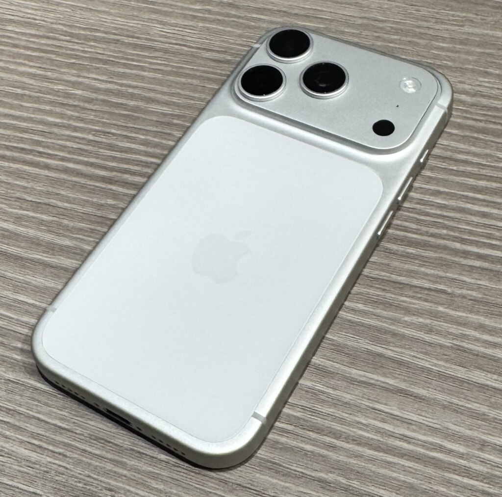 SIMロック解除(Softbank) iPhone17 Pro 256GB シルバー NG854J/A