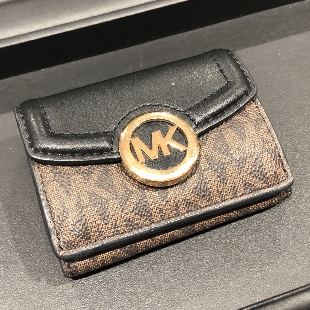 マイケルコース 三つ折り 財布