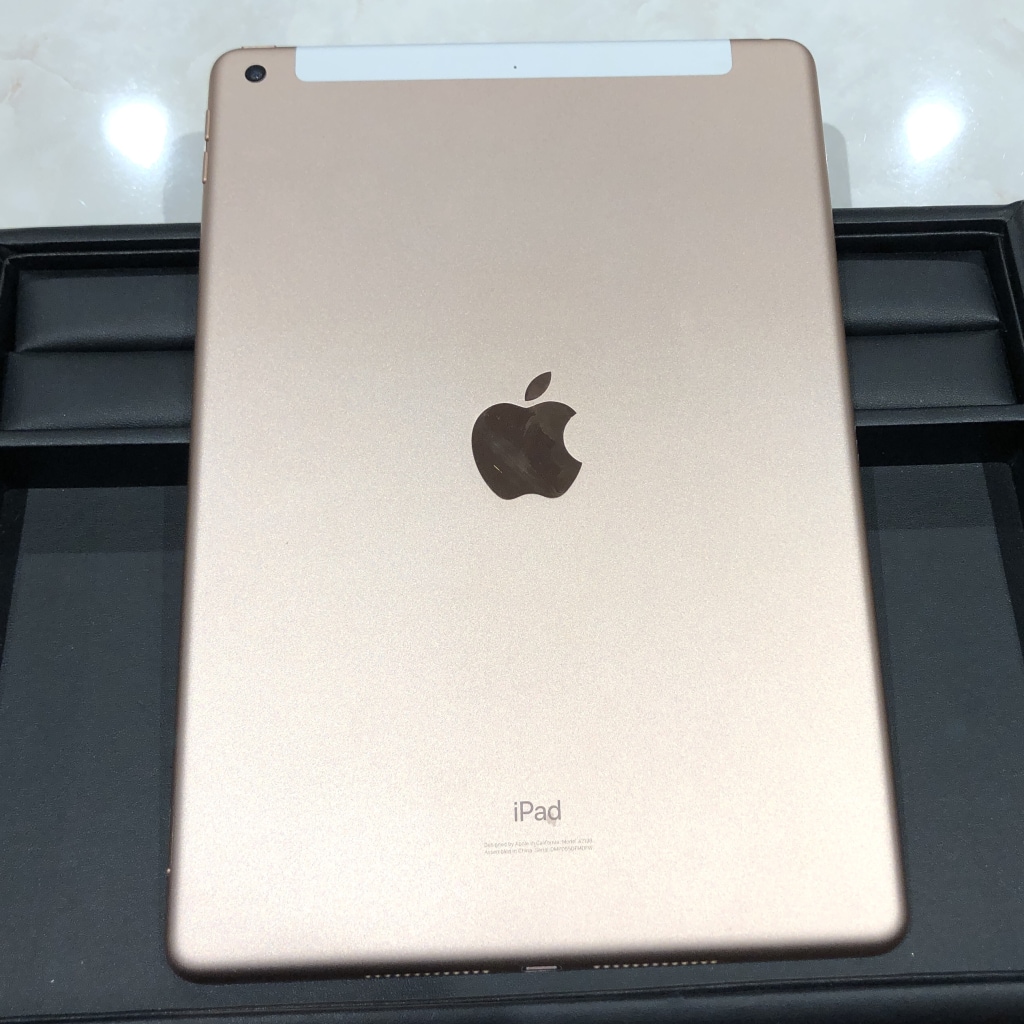 SIMロック解除(docomo) iPad 第7世代 32GB ゴールド MW6D2J/A
