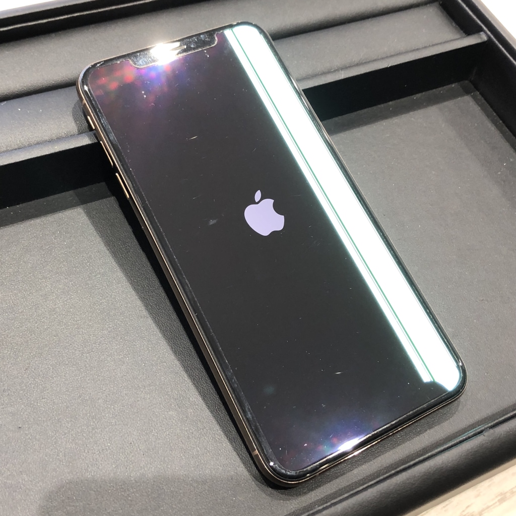 SIMロック解除(docomo) iPhoneXSMAX 64GB ゴールド MT6T2J/A