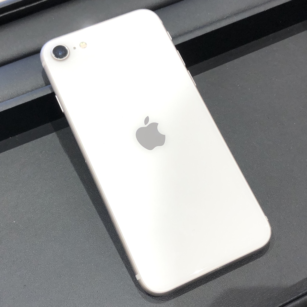 SIMロック解除(docomo) iPhoneSE3 128GB スターライト MMYG3J/A