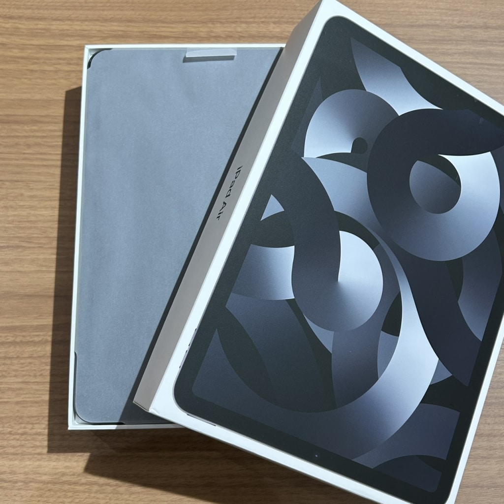 iPad Air 10.9インチ 第5世代 Wi-Fi 256GB MM9L3J/A スペースグレー