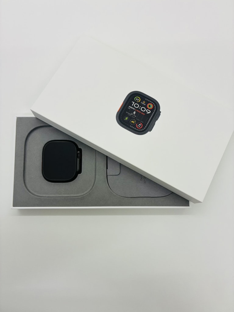 Apple Watch Ultra 2 GPS+Cellularモデル 49mm ブラック・ダークグリーンアルパインループ L MX4T3J/A