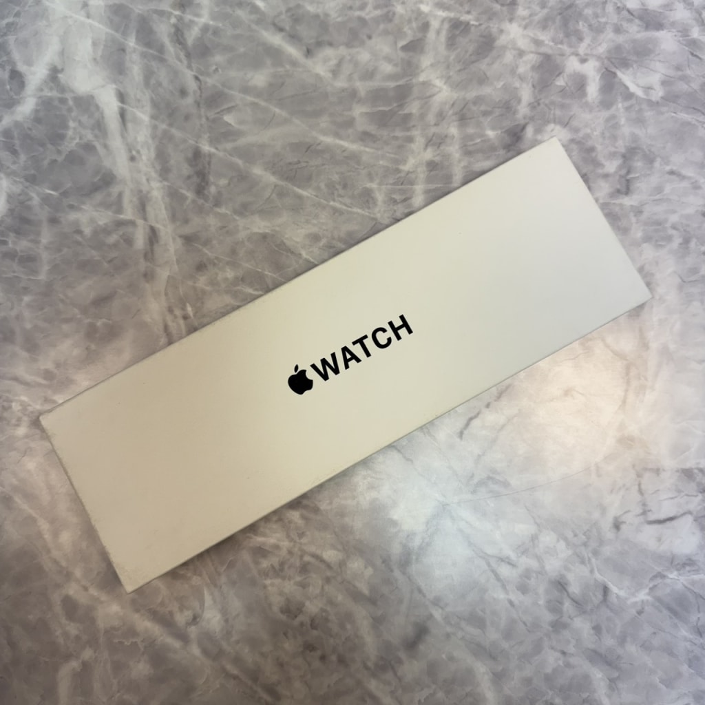 AppleWatchSE 第2世代 GPSモデル 40mm ミッドナイトスポーツループ MRE03J/A