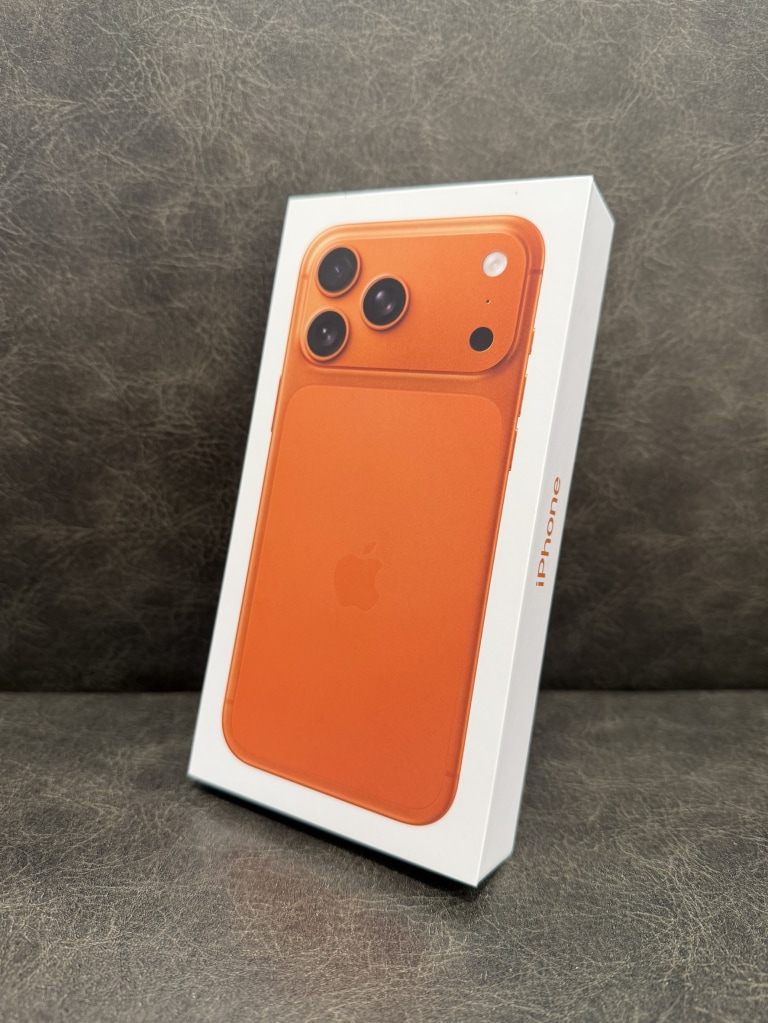 Apple iPhone17 Pro Max 256GB コズミックオレンジ MFY94J/A
