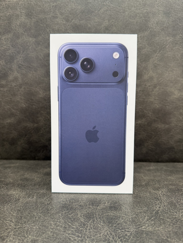 Apple iPhone17ProMax 256GB ディープブルー MFYA4J/A