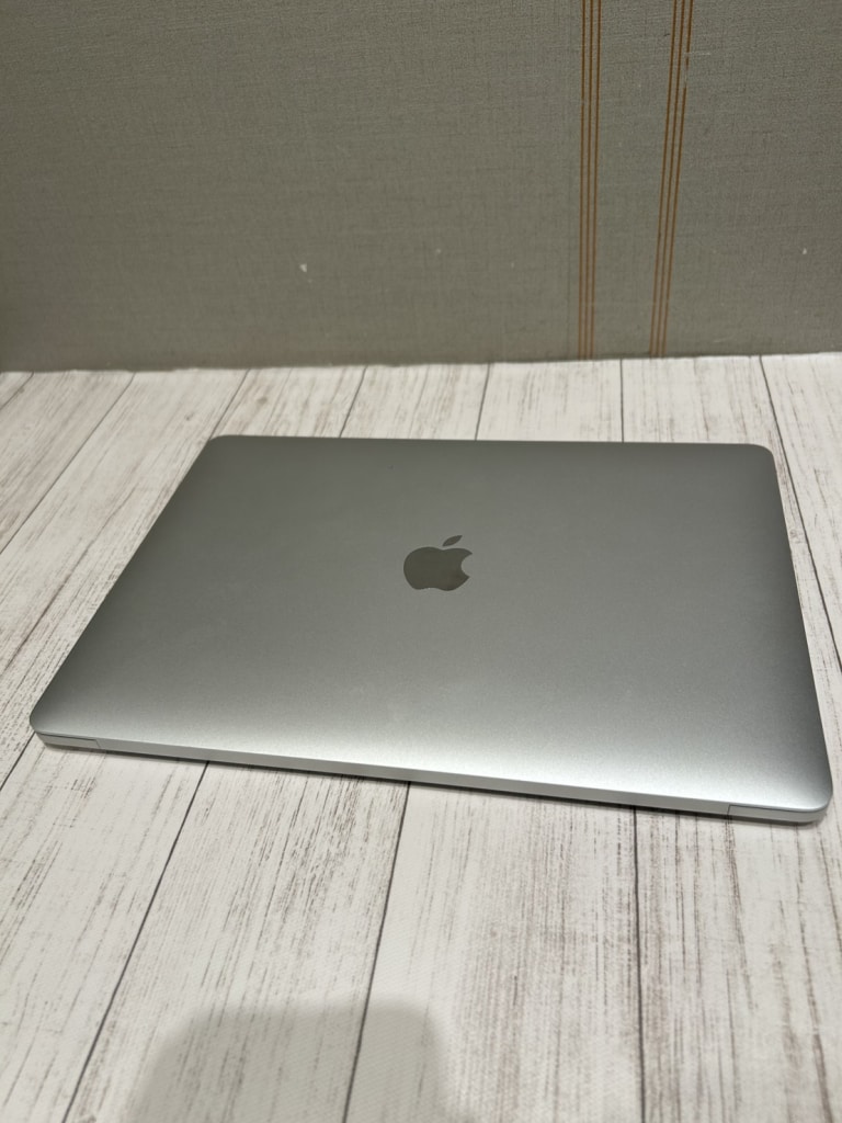 MacBook Air M3 2024 13インチ 16GB 512GB A3113