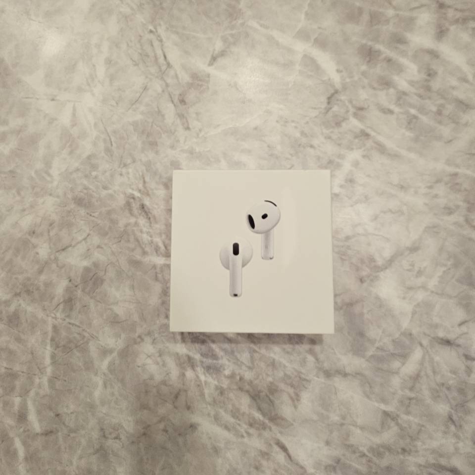 Apple AirPods 第4世代 アクティブノイズキャンセリング搭載 MXP93J/A