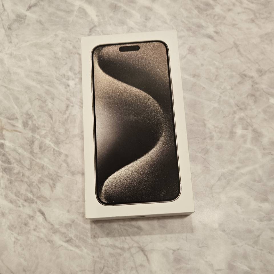国内版SIMフリー iPhone15ProMax 256GB ナチュラルチタニウム MU6R3J/A