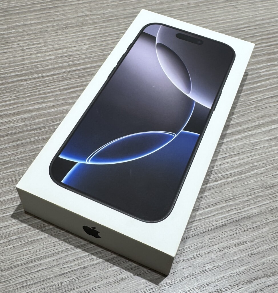 Softbank/SIMロック解除 iPhone16Pro 256GB ブラックチタニウム MYN03J/A