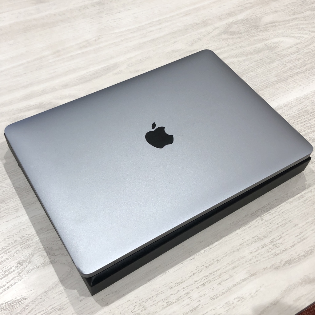 Apple MacBook Air 13インチ 8GB/SSD256GB M1チップ搭載 A2337