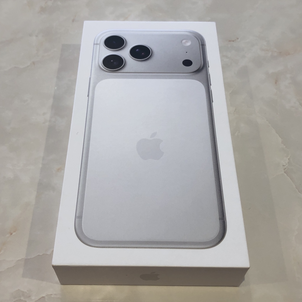 SIMロック解除（Softbank）iPhone17 Pro Max 2TB シルバー MFYJ4J/A