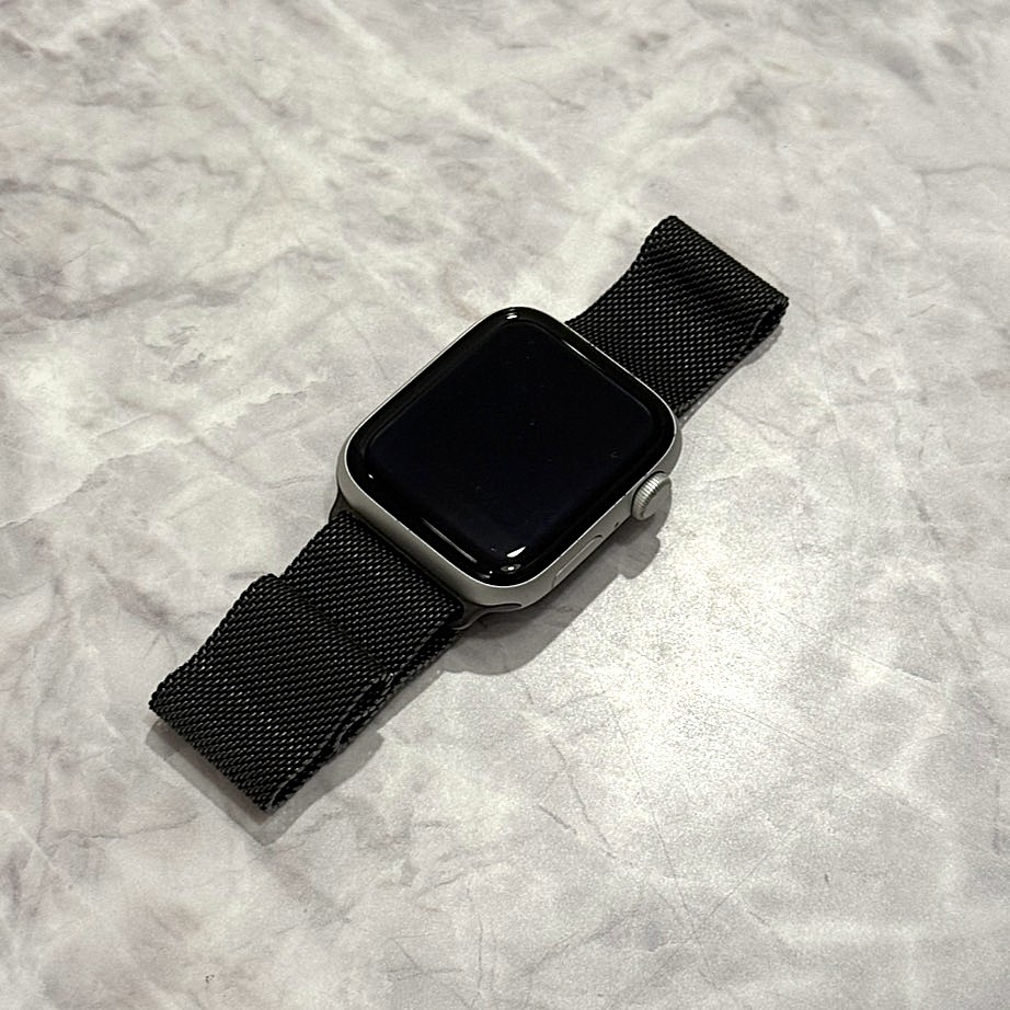 Apple Watch SE GPSモデル 44mm  MKQF3J/A