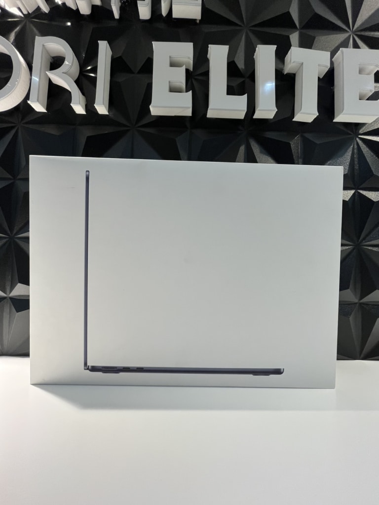 MacBook Air M3 2024 13インチ 16GB 512GB A3113