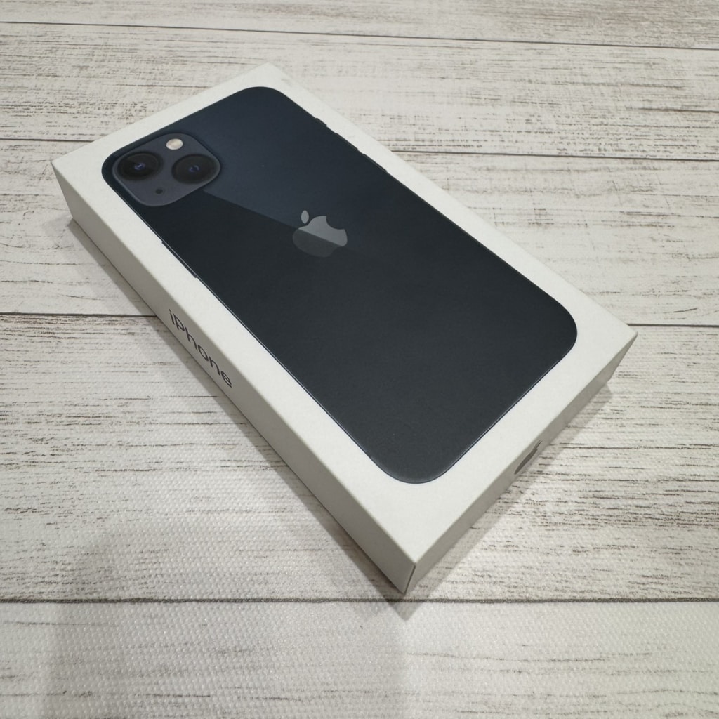 SIMロック解除(au)iPhone13 128GB ミッドナイト MLNC3J/A
