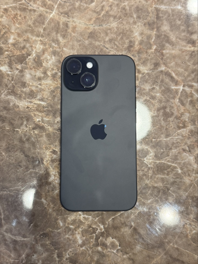 Apple iPhone15 256GB ブラック MTMN3J/A