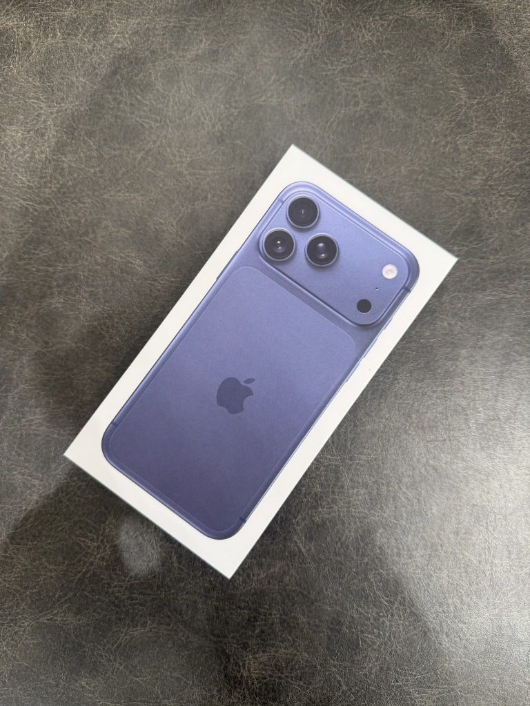 Apple iPhone17 Pro Max 1TB ディープブルー MFYH4J/A
